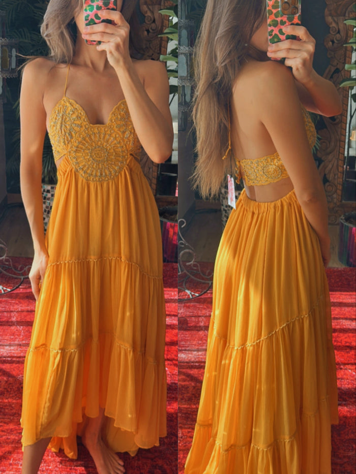 Vestido bordado amarillo