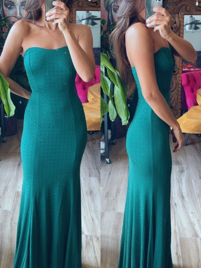 Vestido strapless con piedritas