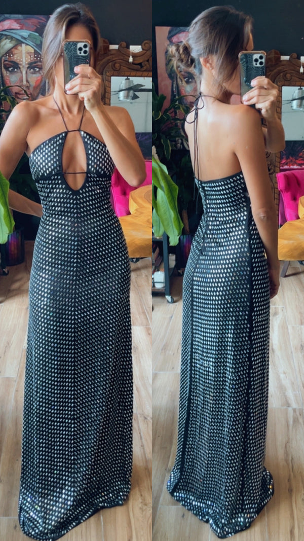 Vestido negro con piedras halter