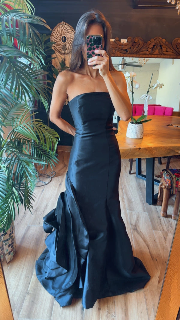 Vestido sirena con flor