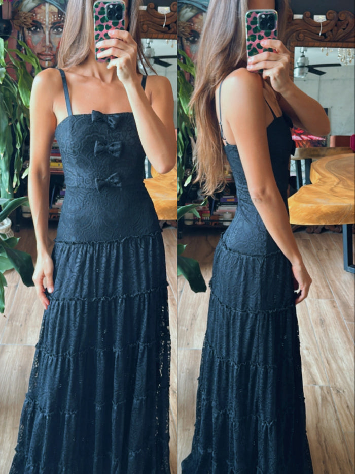 Vestido encaje negro suelto