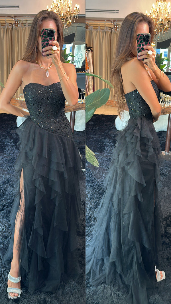 Vestido negro Olanes Tul