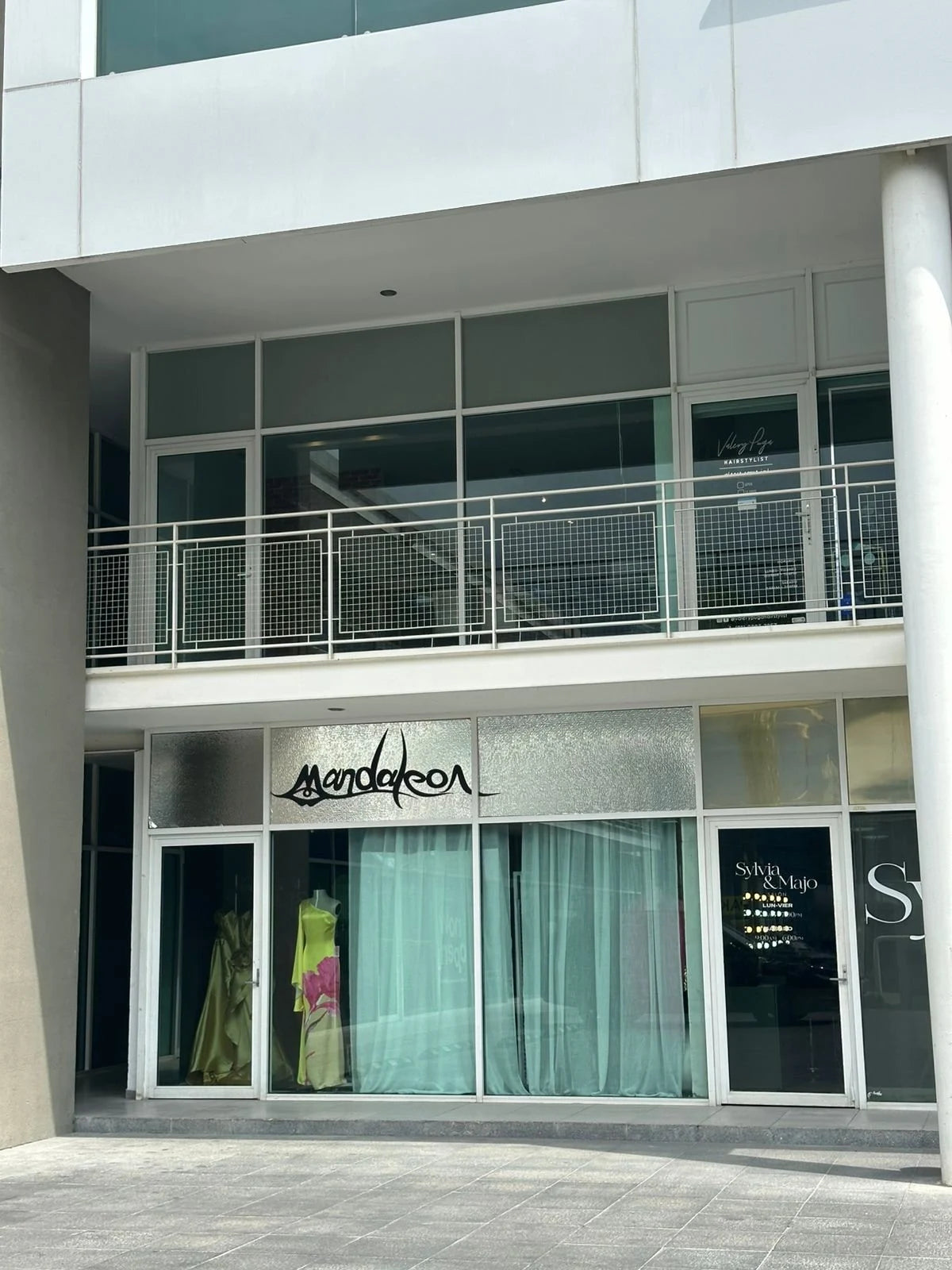 Showroom Mandaleon — Río de la Plata 103, San Pedro Garza García